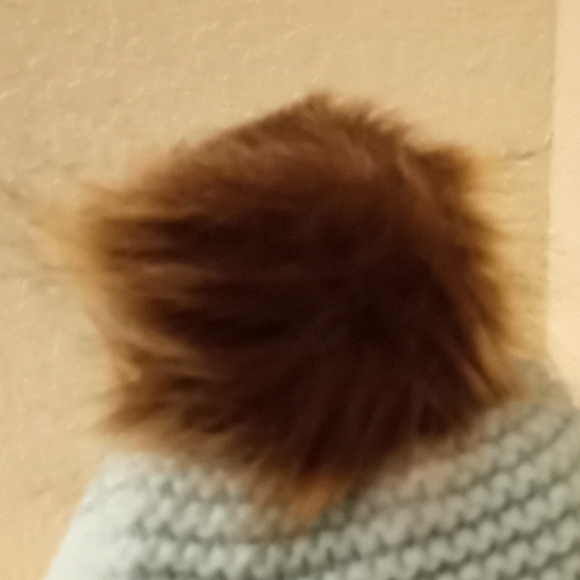 Rimmed Aqua Knitted Hat with Faux Fur Pompom… - Picture 5 of 16